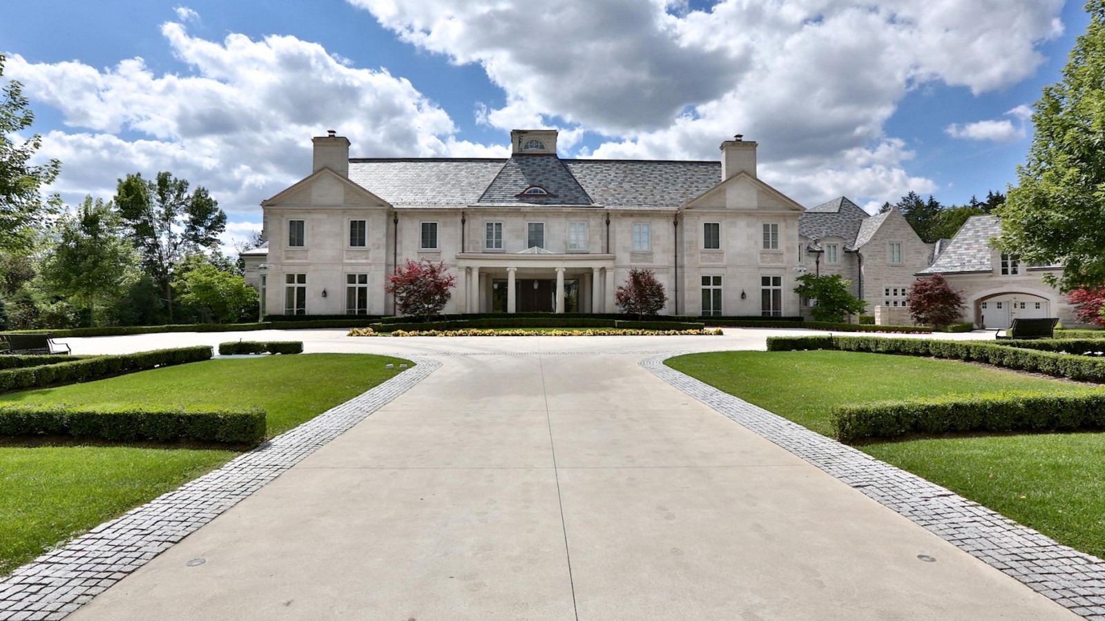 Homes For Sale in Bridle Path Property.ca