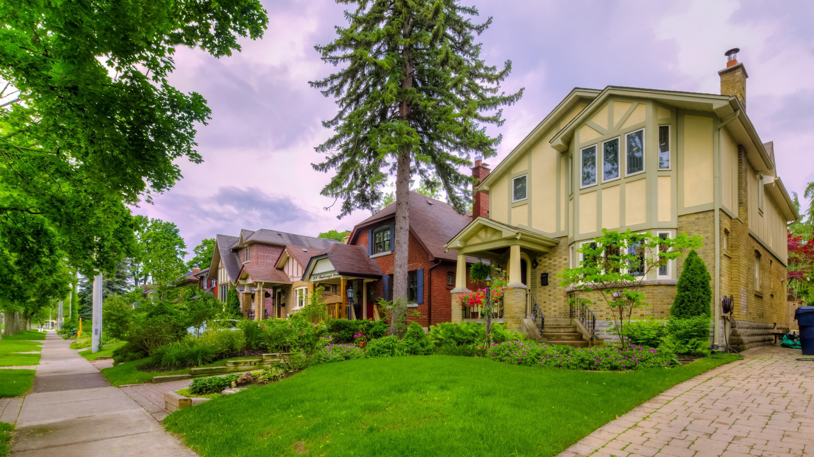 Homes For Sale in Leaside Property.ca