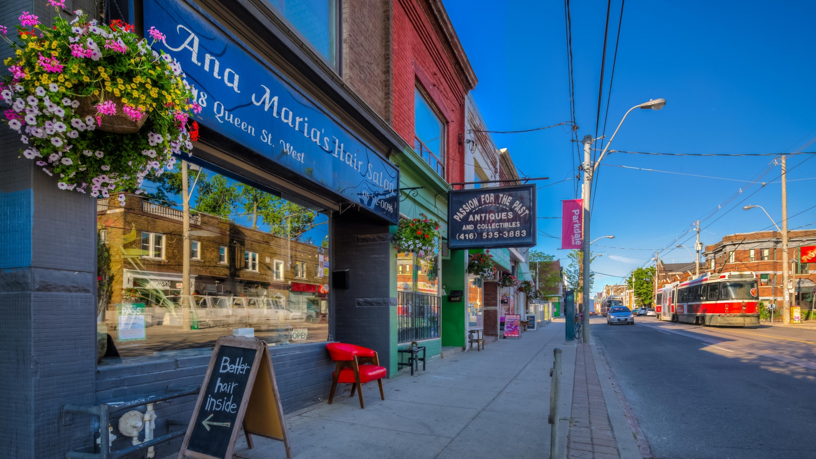 Roncesvalles Village