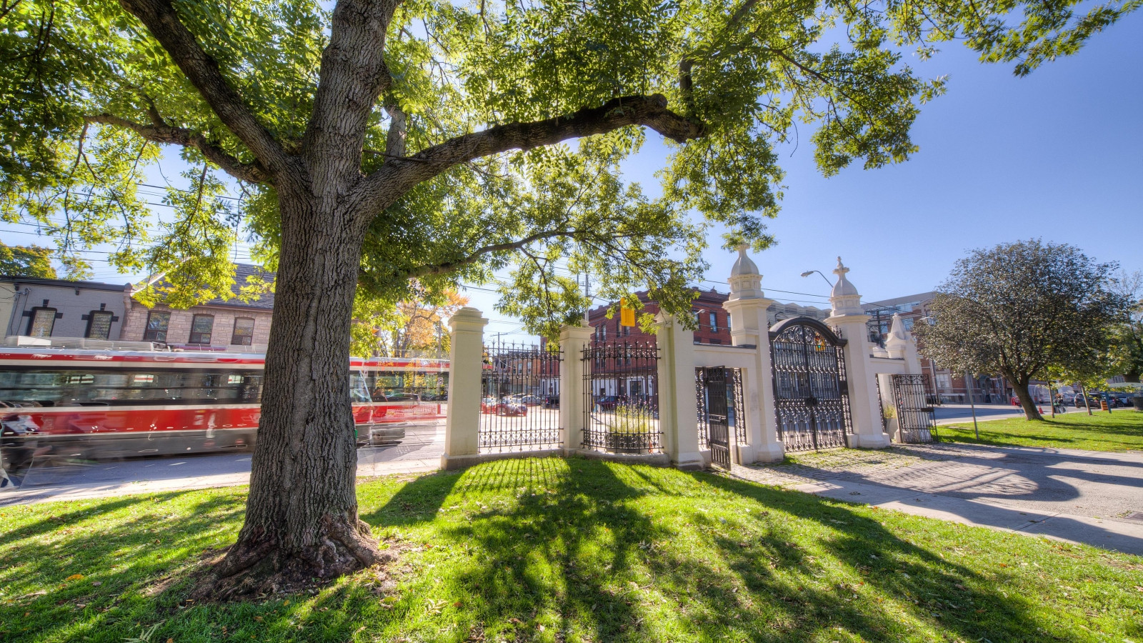 Homes For Sale in Trinity Bellwoods Property.ca